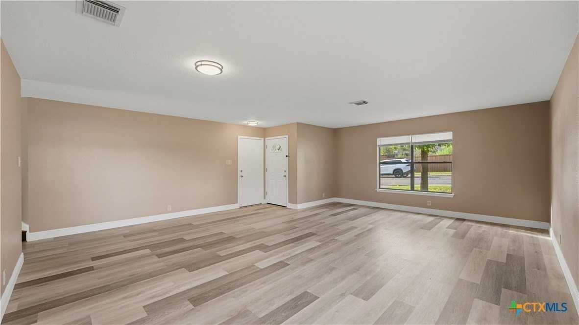7338 Raintree Frst - Photo 6 of 48