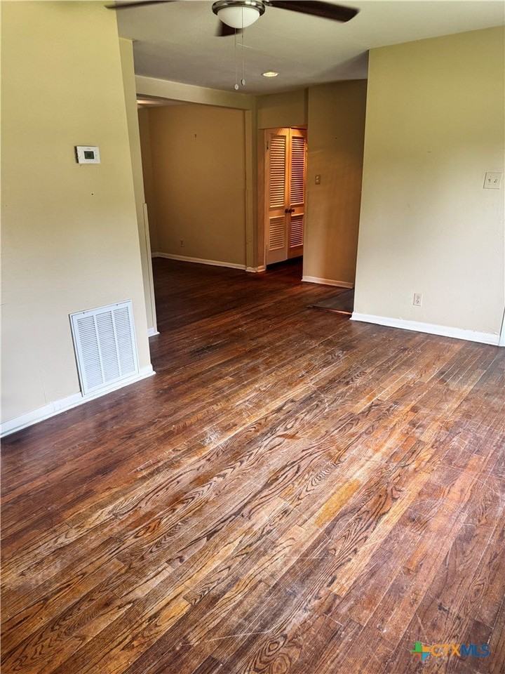1401 E Mimosa Ave - Photo 5 of 21