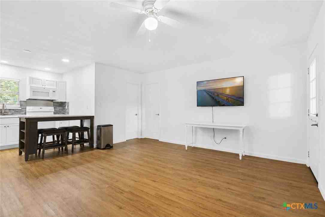 761 Whippoorwill Dr #B - Photo 5 of 20