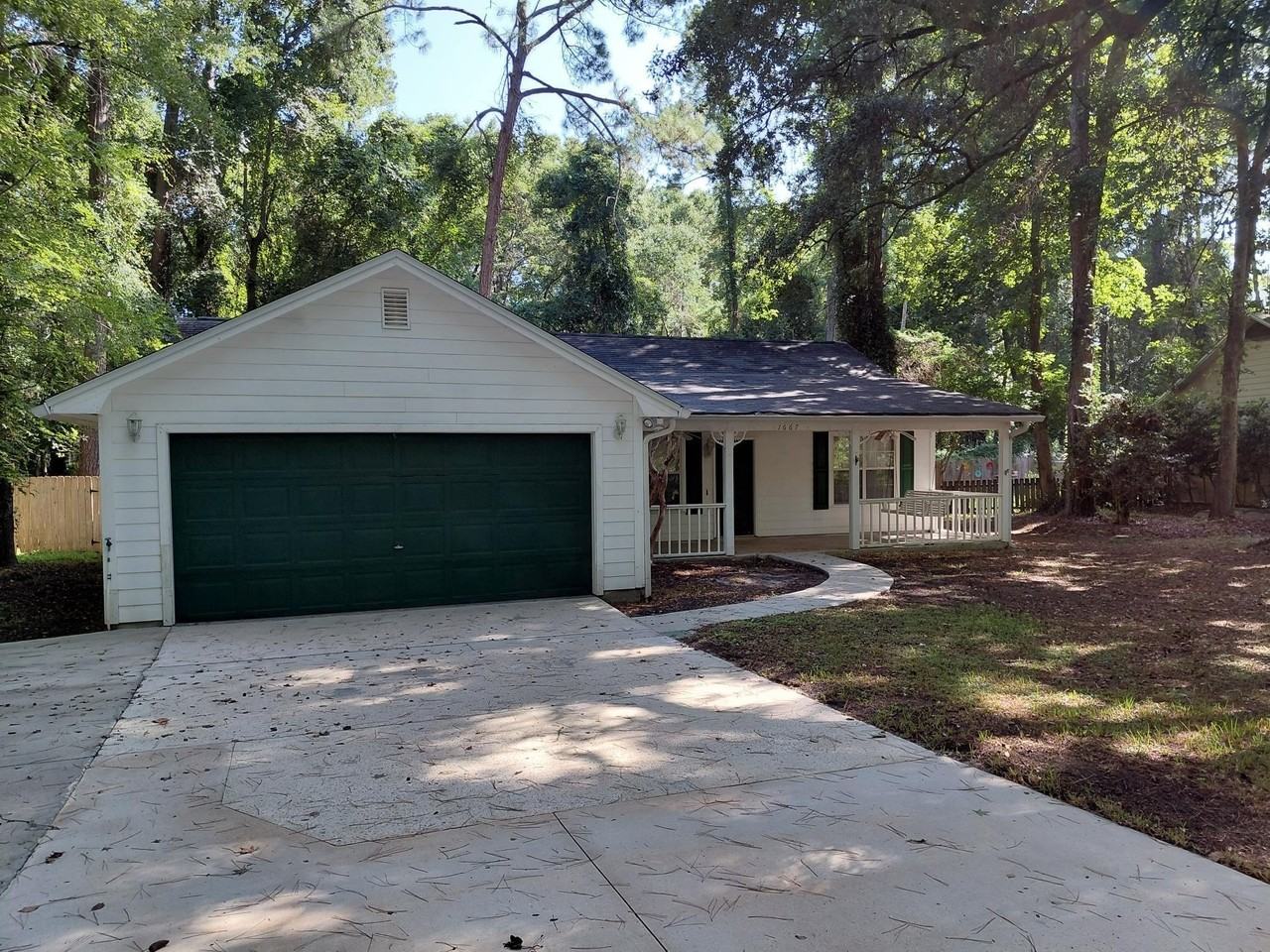 1667 Folkstone Rd