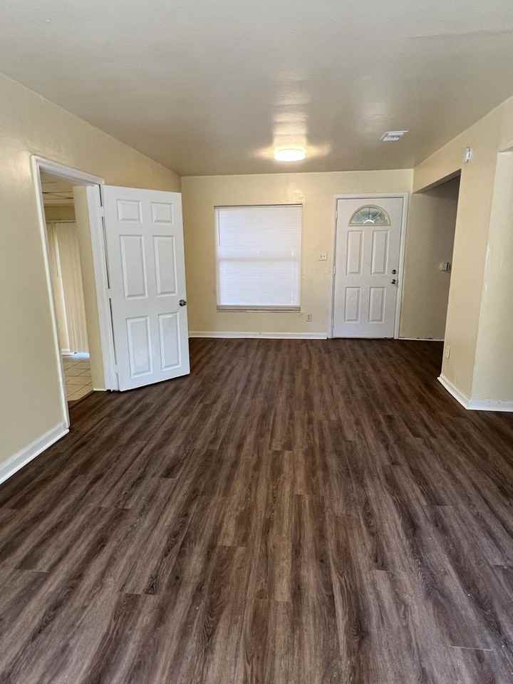2908 Garfield St - Photo 2 of 14