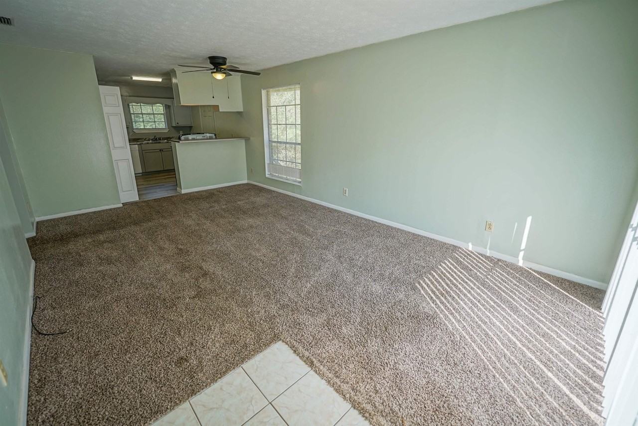 2304 Hartsfield Ct #B - Photo 3 of 28