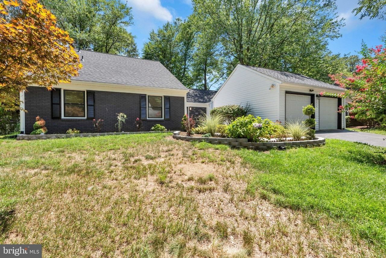 1836 Ralston Pl - Photo 7 of 42