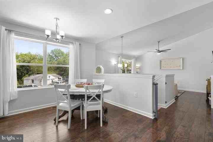 465 Carvel Beach Rd - Photo 4 of 30