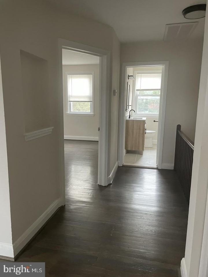 922 Dartmouth Rd - Photo 5 of 12