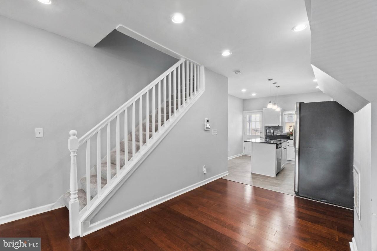 324 Oldham St - Photo 5 of 44