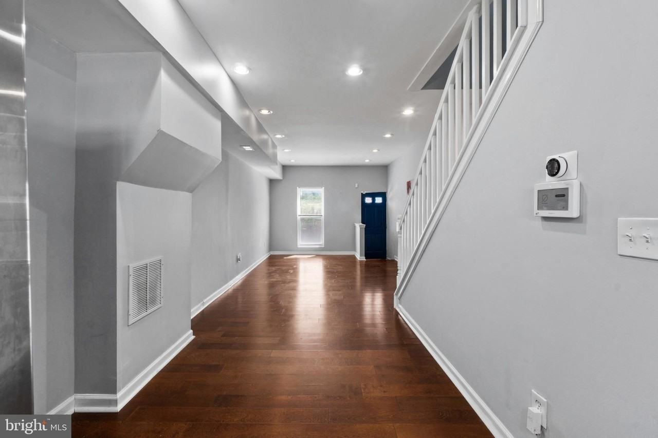 324 Oldham St - Photo 7 of 44