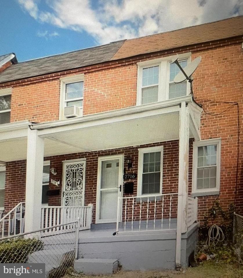 2716 W Lanvale St - Photo 3 of 4