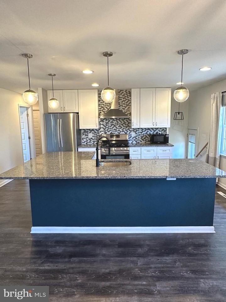 10202 Daventry Dr - Photo 4 of 21
