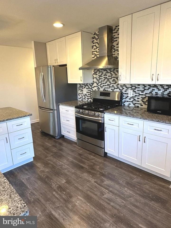 10202 Daventry Dr - Photo 6 of 21