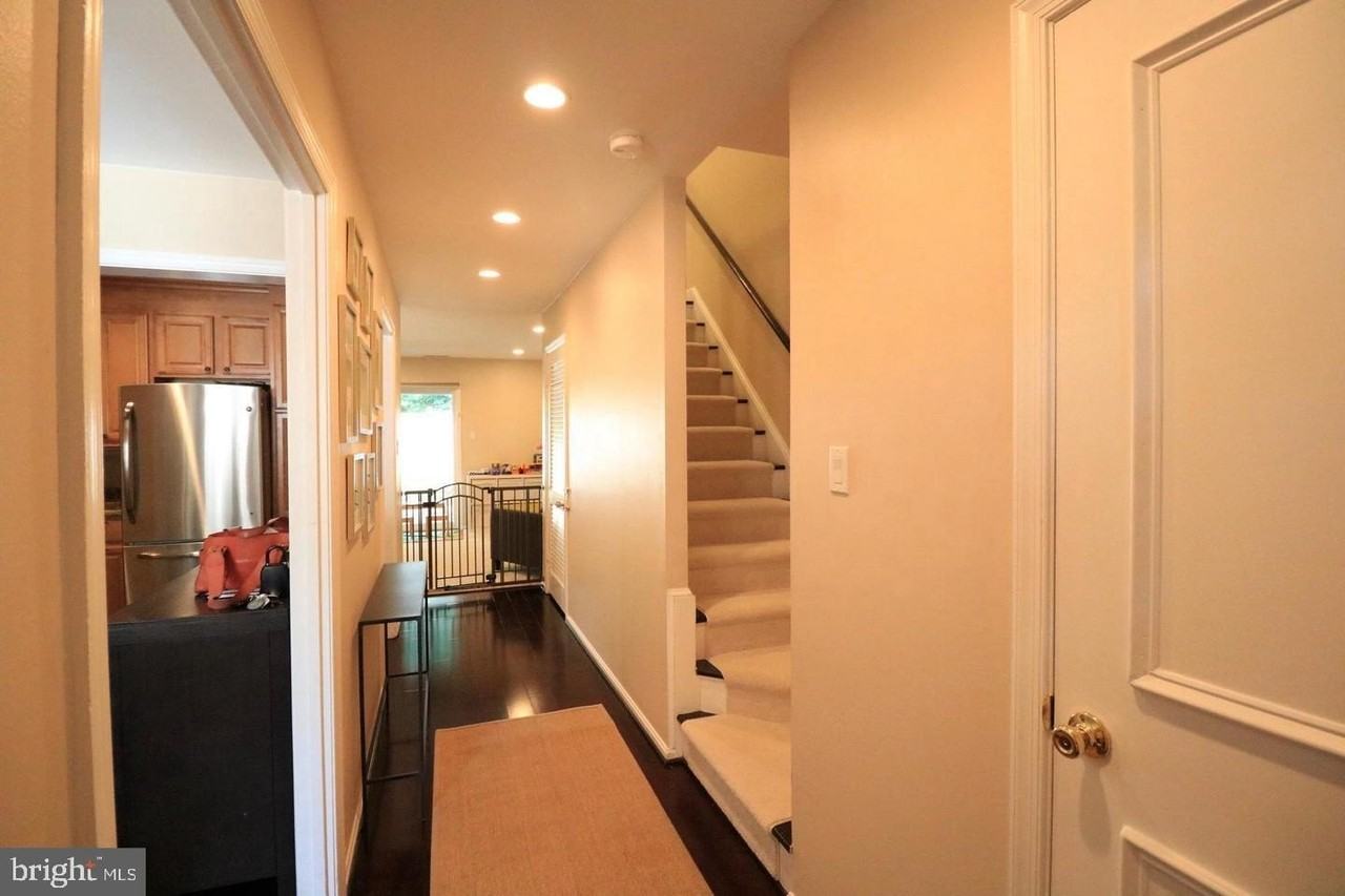 748 Azalea Dr #12-748 - Photo 3 of 30