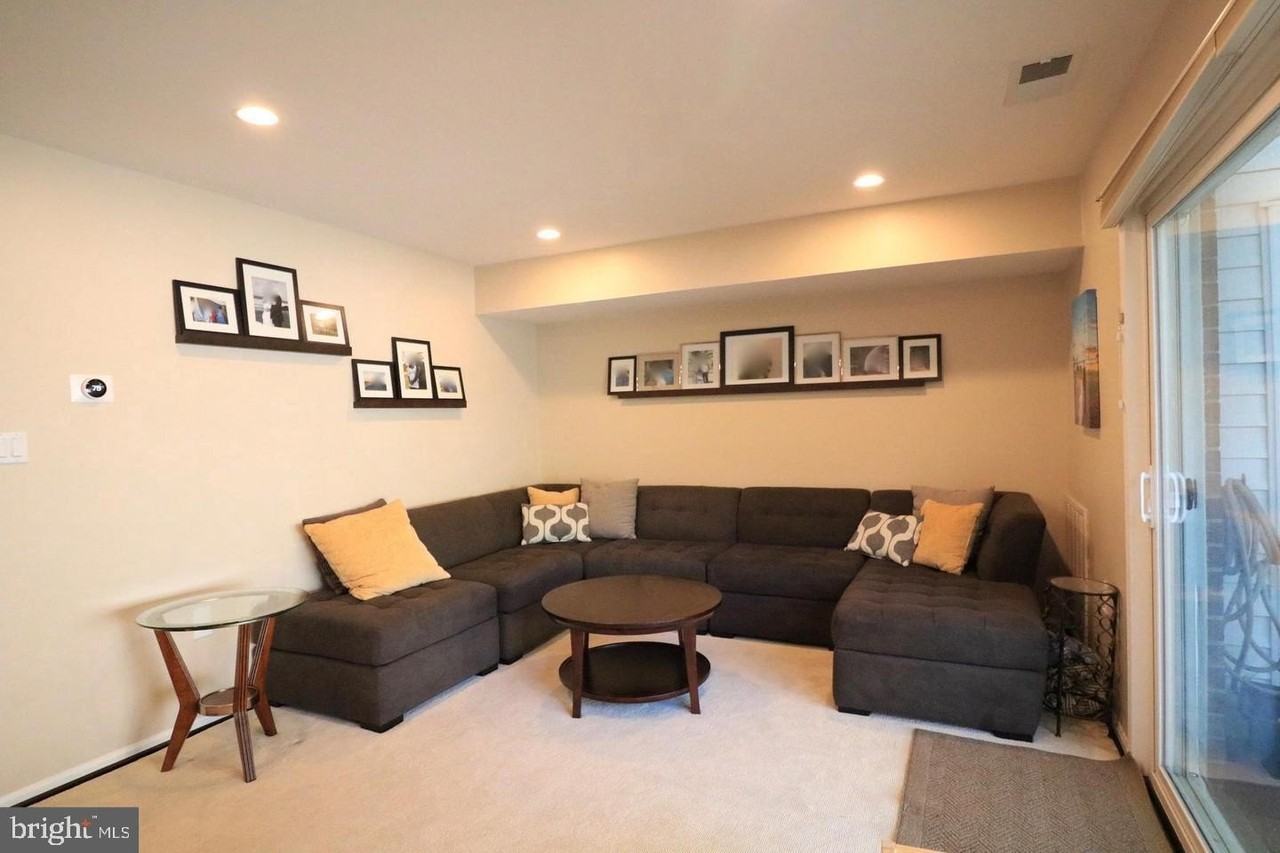 748 Azalea Dr #12-748 - Photo 4 of 30