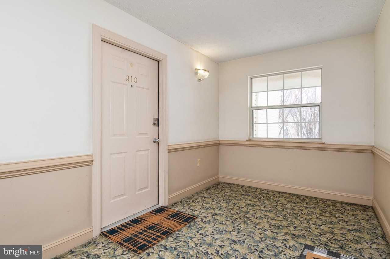 8961 Town Center Cir #310 - Photo 3 of 33
