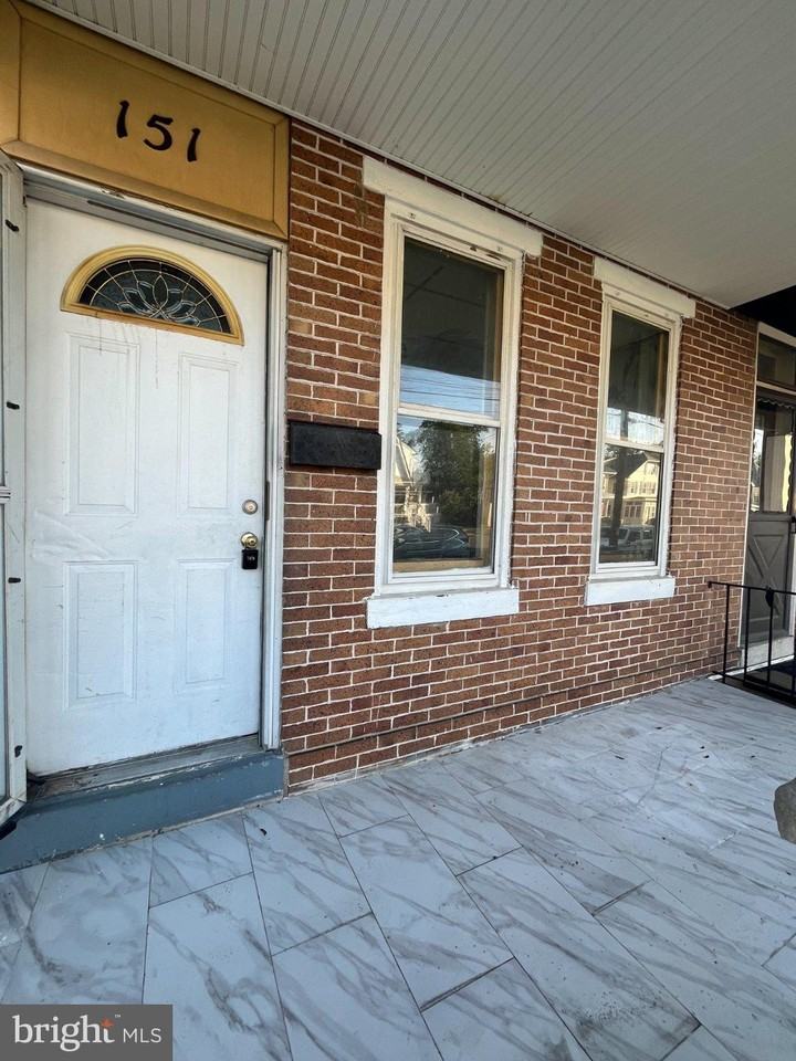151 Joan Ter - Photo 2 of 13