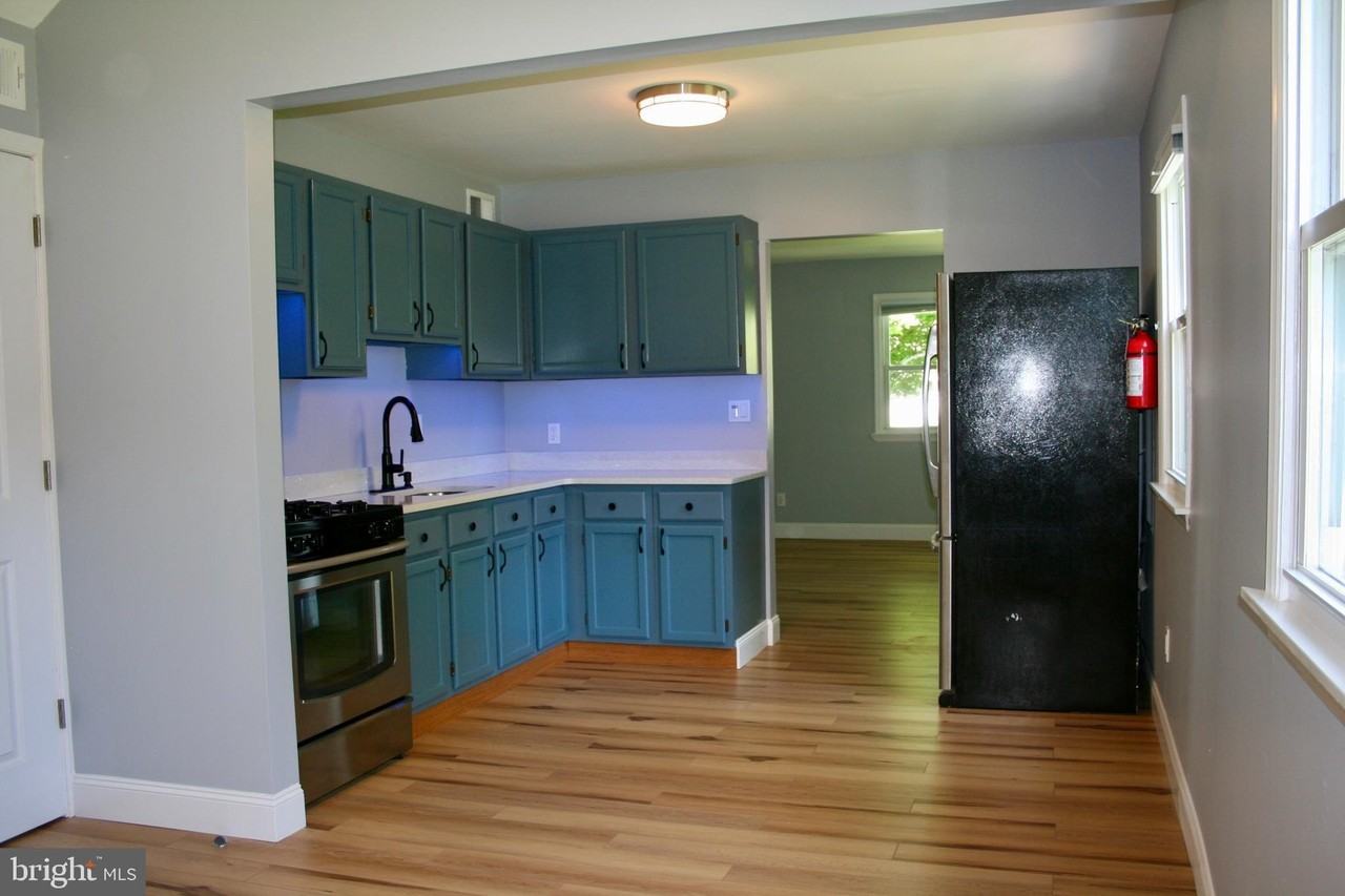 124 Stratford Ave - Photo 5 of 27