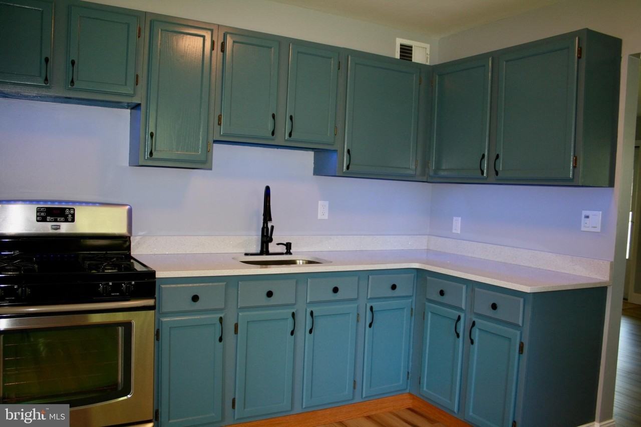 124 Stratford Ave - Photo 6 of 27
