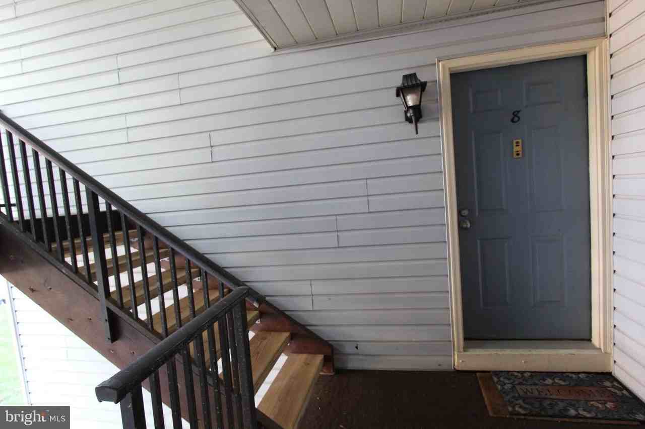 8 Joyner Ct - Photo 3 of 22
