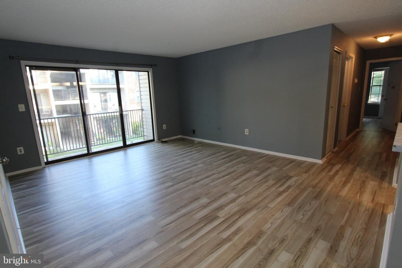 8 Joyner Ct - Photo 4 of 22