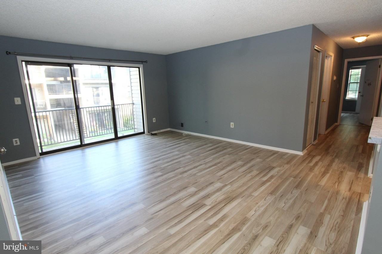 8 Joyner Ct - Photo 5 of 22
