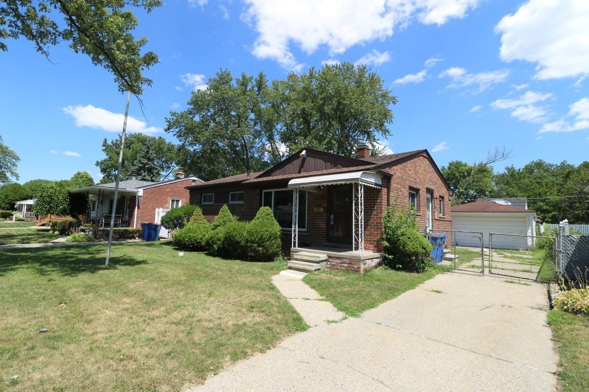 22012 Logue Ave #1