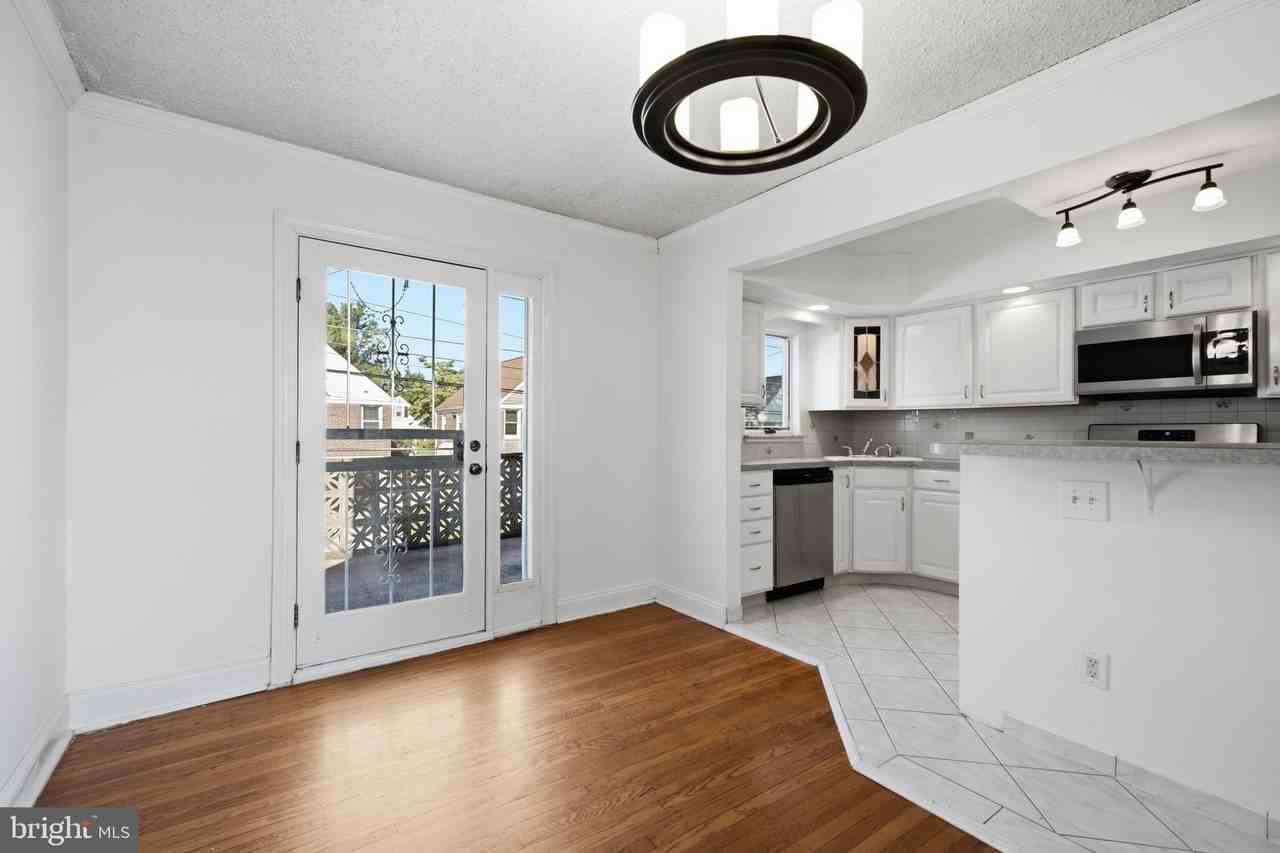 1108 Cobbs St - Photo 5 of 24