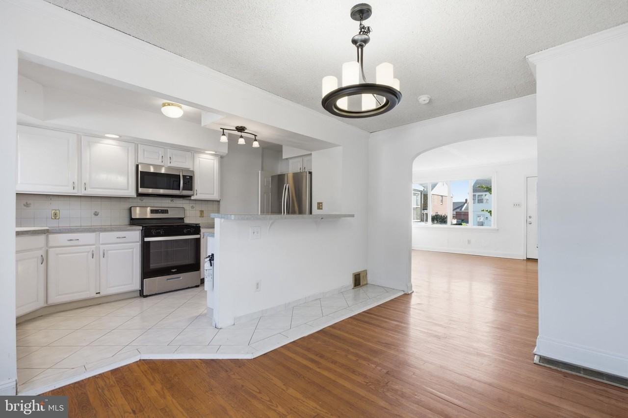 1108 Cobbs St - Photo 6 of 24