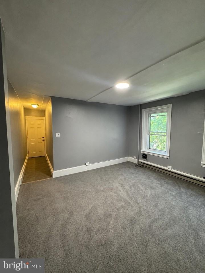 521 Cherry St #2 - Photo 2 of 8