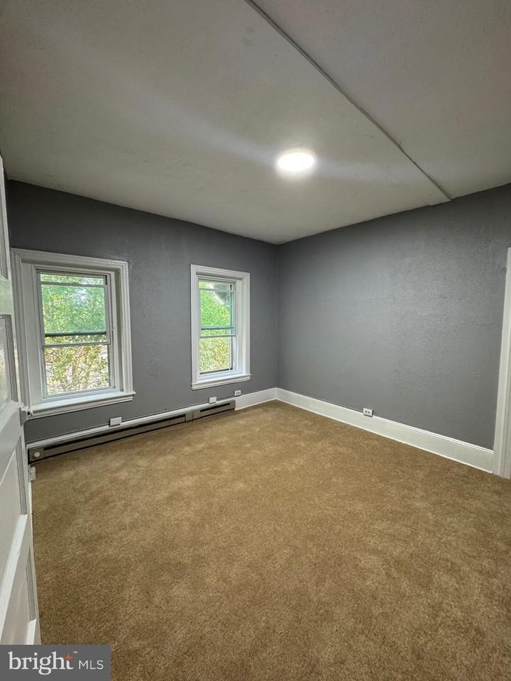 521 Cherry St #2 - Photo 5 of 8