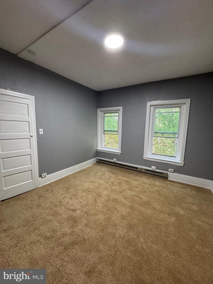 521 Cherry St #2 - Photo 6 of 8
