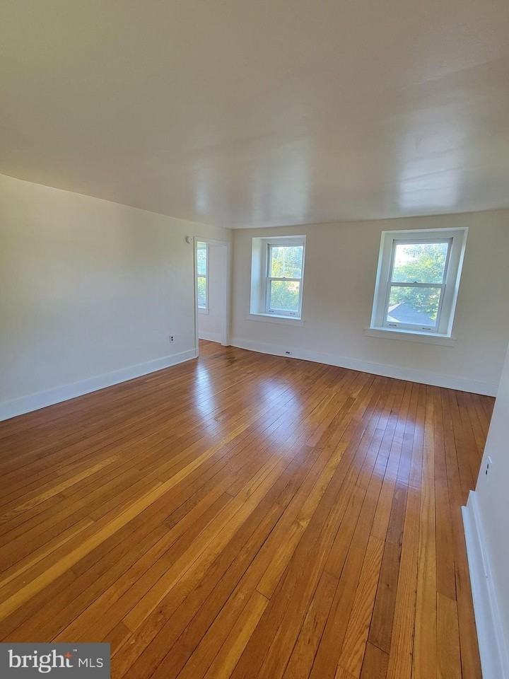 110 GUMBES Road #2ndFL - Photo 3 of 16