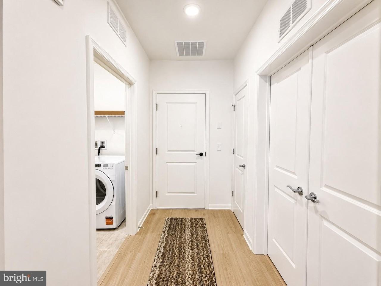 421 Washington St #1103 - Photo 6 of 26