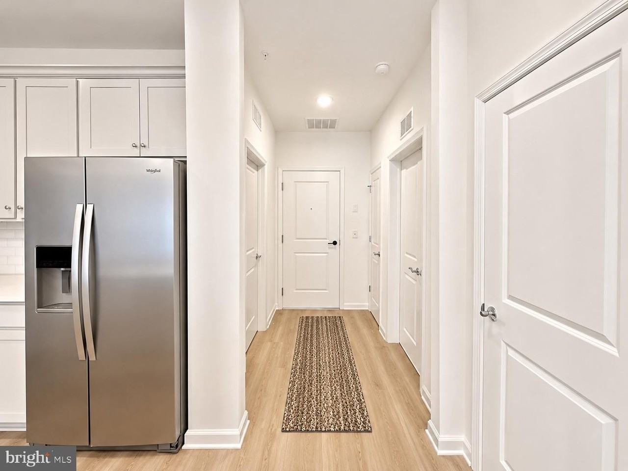 421 Washington St #1103 - Photo 7 of 26