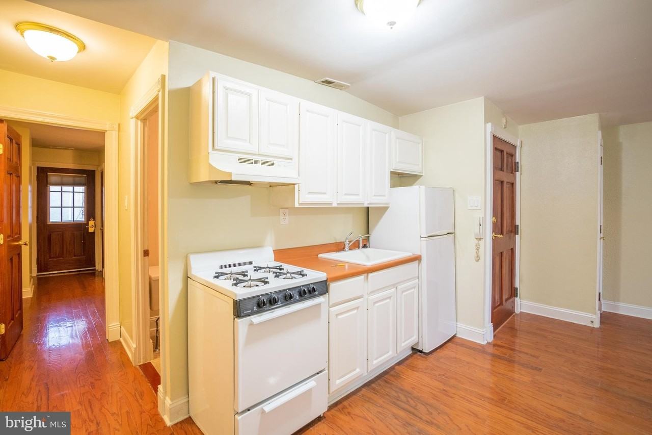 1124 E Passyunk Ave #3 - Photo 6 of 14