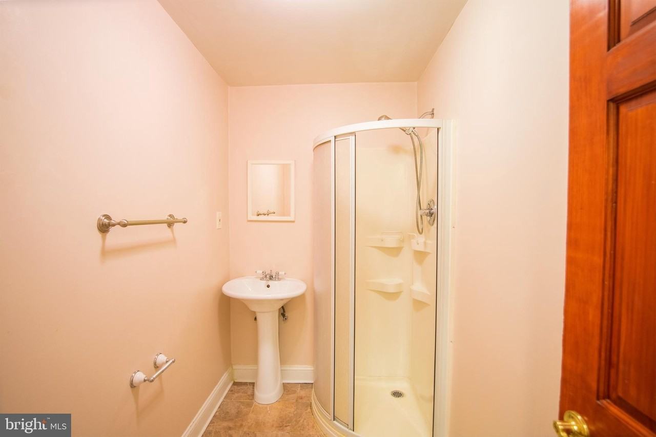 1124 E Passyunk Ave #3 - Photo 7 of 14