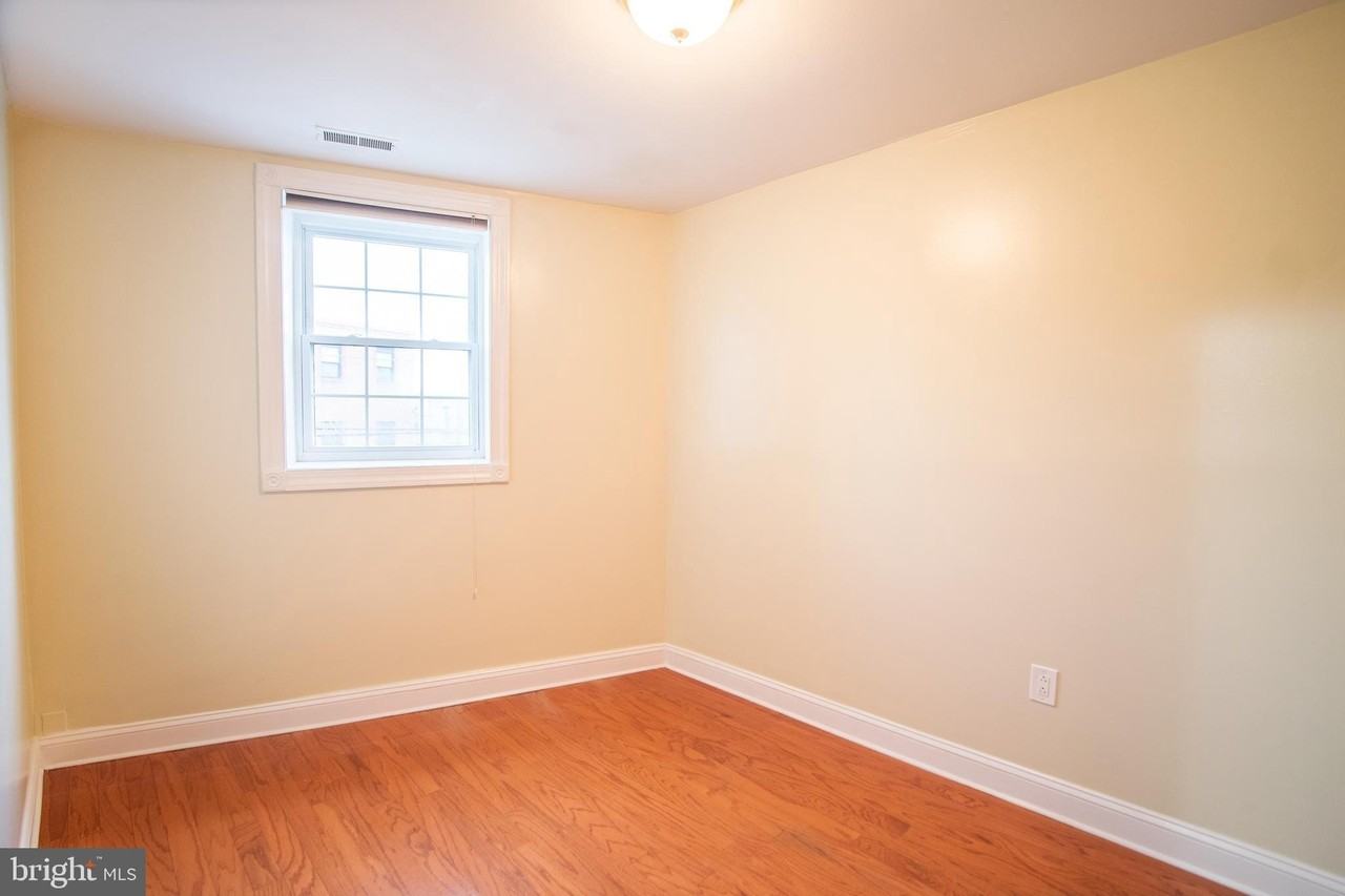 1124 E Passyunk Ave #4 - Photo 3 of 14