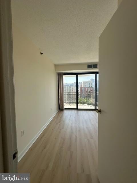 1530 Key Blvd #1111 - Photo 5 of 22