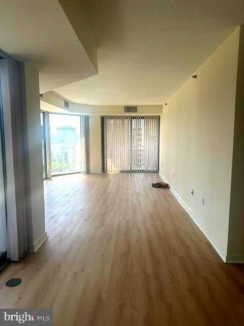 1530 Key Blvd #1111 - Photo 6 of 22