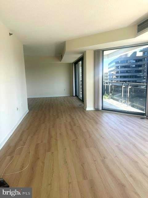 1530 Key Blvd #1111 - Photo 7 of 22