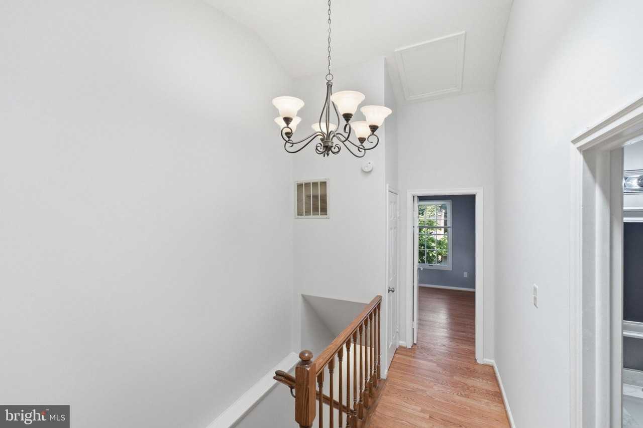 5028 9th St S - Photo 7 of 20
