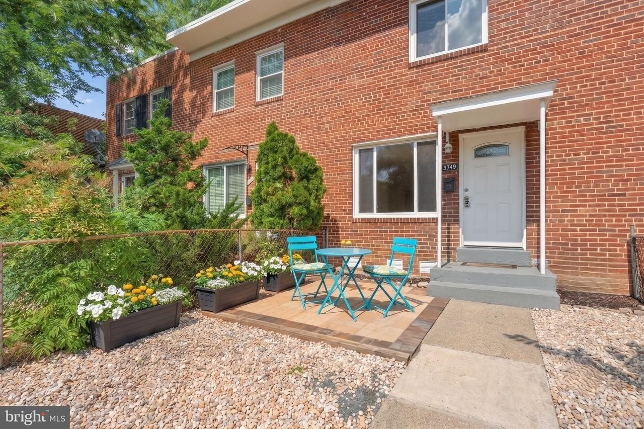 3749 Mark Dr