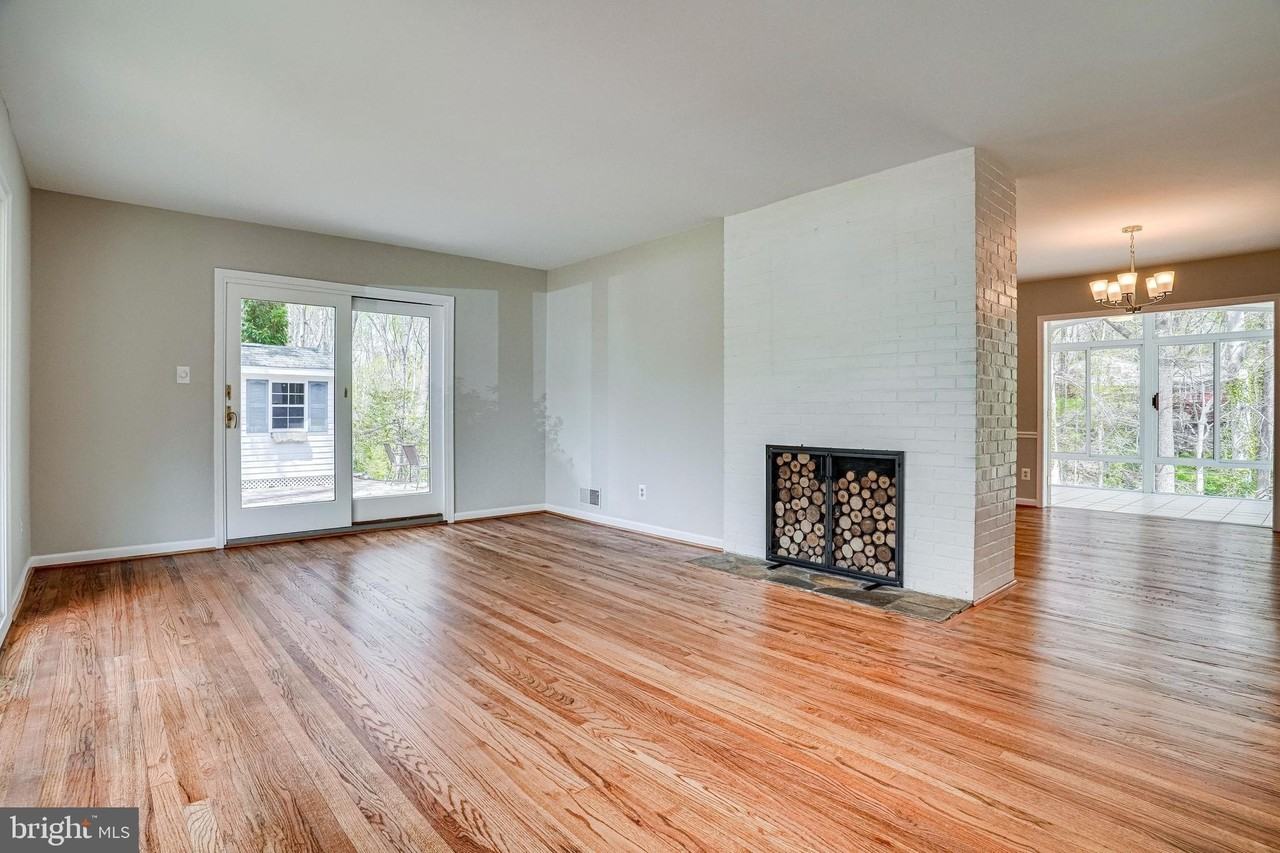 7430 Hastings St - Photo 6 of 50