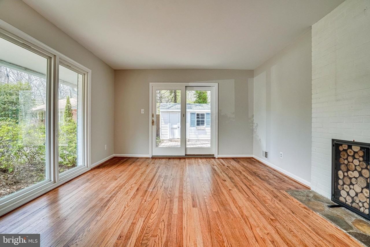 7430 Hastings St - Photo 7 of 50