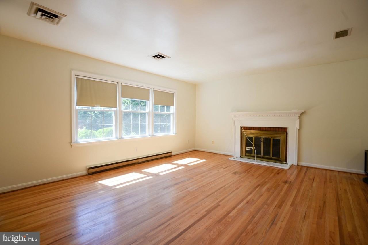 3409 Beverly Dr - Photo 4 of 48