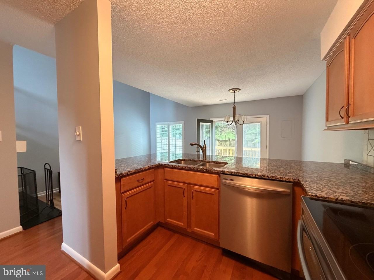2629 Chancer Dr - Photo 5 of 21