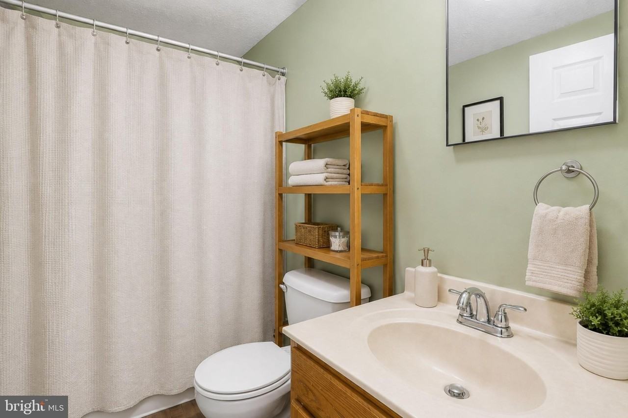 544 Rockbridge Dr Se - Photo 4 of 16