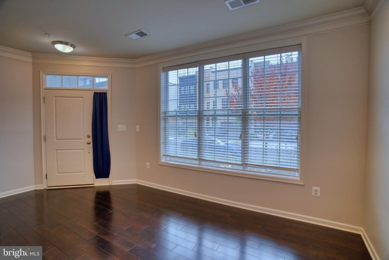 23542 Buckland Farm Ter - Photo 2 of 23