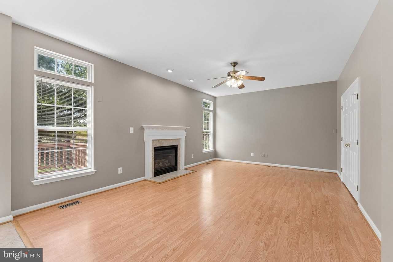 15121 Toccoa Ct - Photo 4 of 50