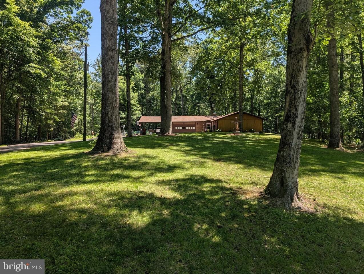 6997 Gilbeth Rd - Photo 4 of 50