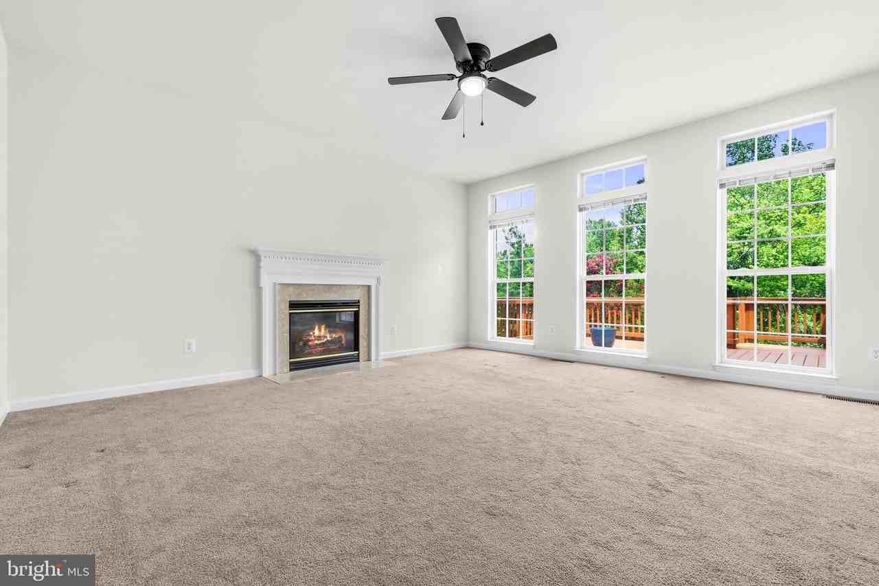 5407 Silver Maple Ln - Photo 5 of 50