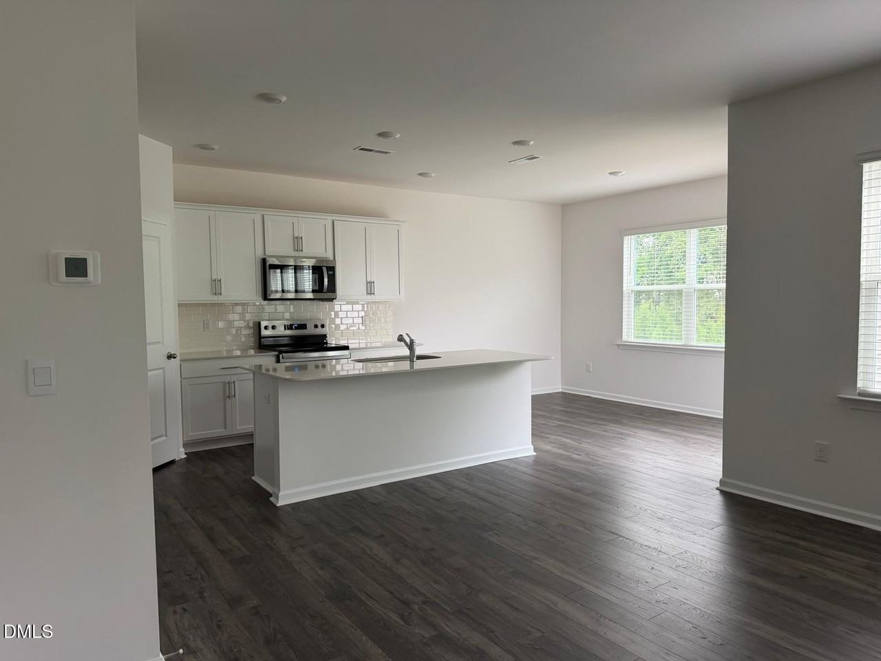 228 Chapel St - Photo 5 of 50